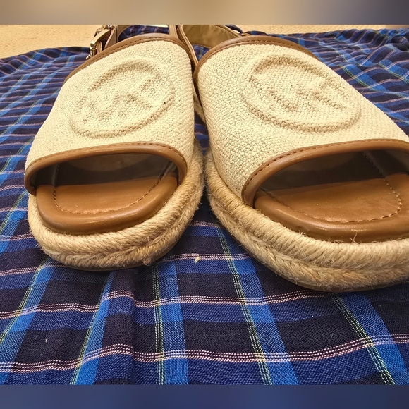 Michael Kors Women’s Royce Slide Sandals MK Logo Signature 7M No Box. - Picture 8 of 9